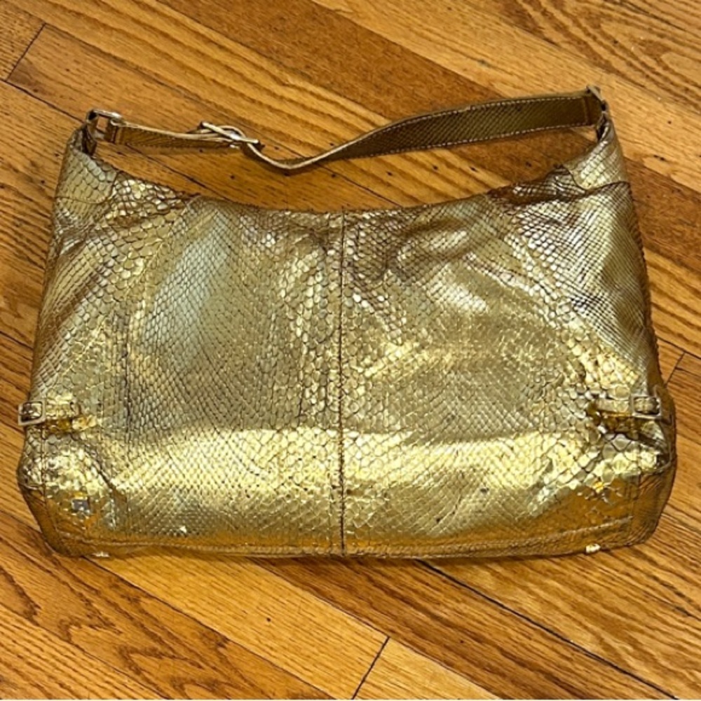 Elegant Gold Snakeskin Shoulder Bag